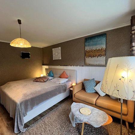 Marburg Apartment Pfiffige Luisa In Ruhiger Waldrandlage Mit Balkon Und Wintergarten Exteriör bild