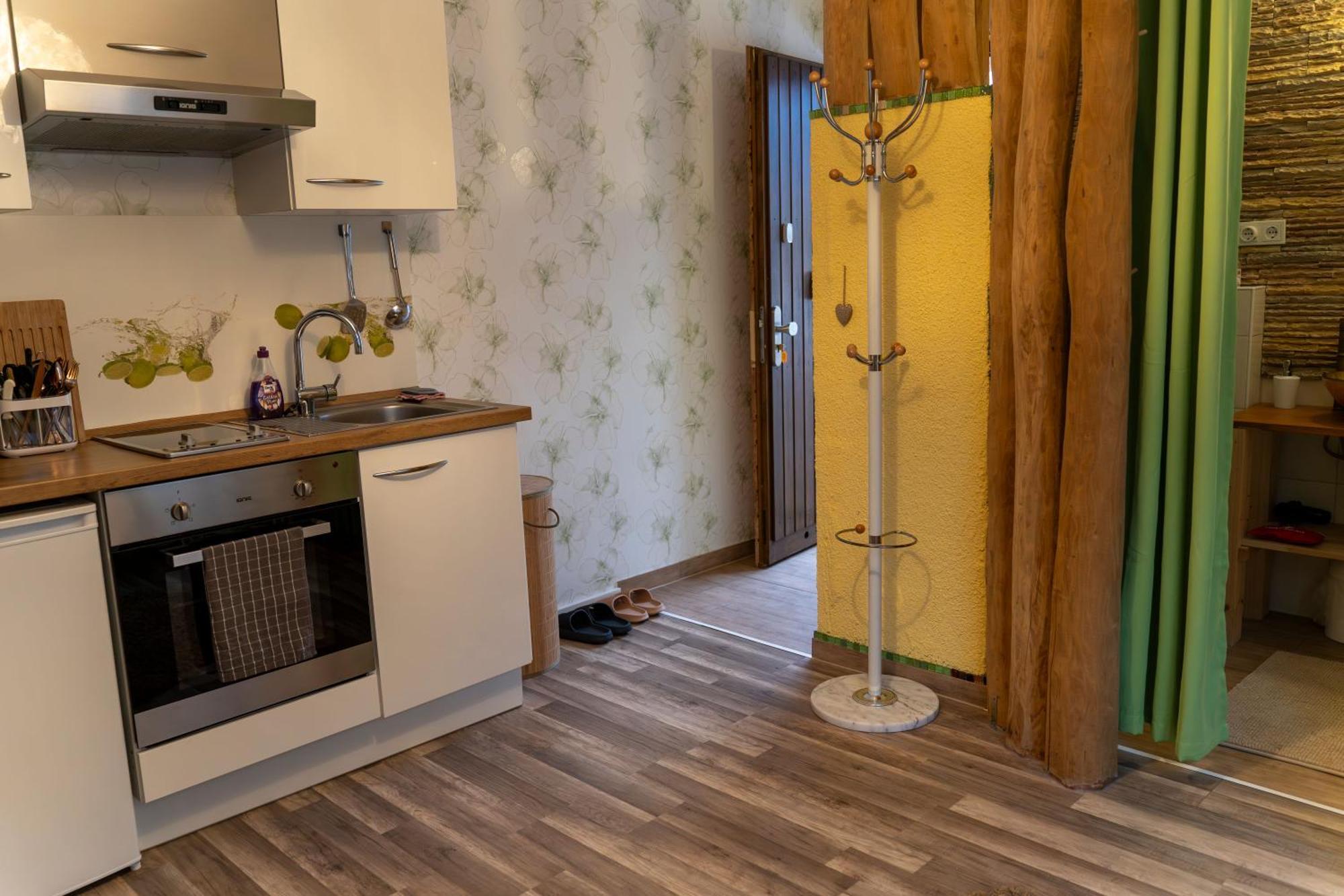 Marburg Apartment Pfiffige Luisa In Ruhiger Waldrandlage Mit Balkon Und Wintergarten Exteriör bild