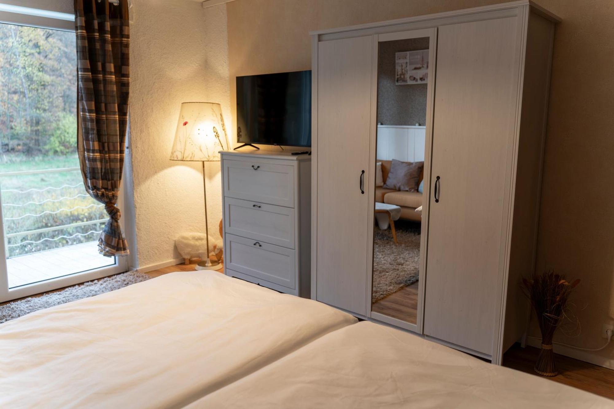 Marburg Apartment Pfiffige Luisa In Ruhiger Waldrandlage Mit Balkon Und Wintergarten Exteriör bild