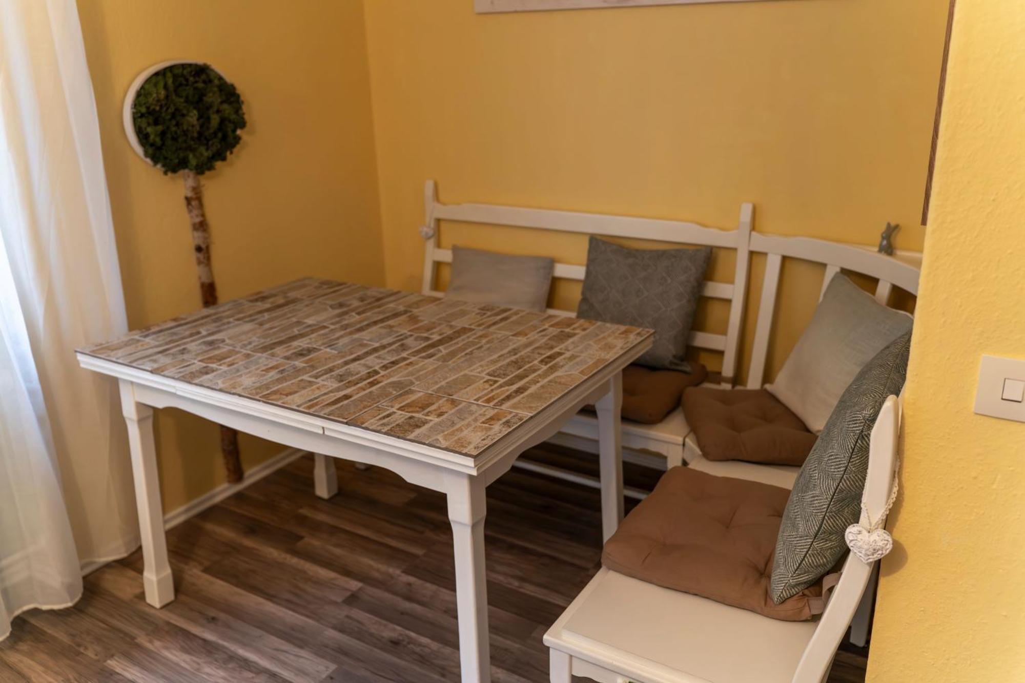 Marburg Apartment Pfiffige Luisa In Ruhiger Waldrandlage Mit Balkon Und Wintergarten Exteriör bild