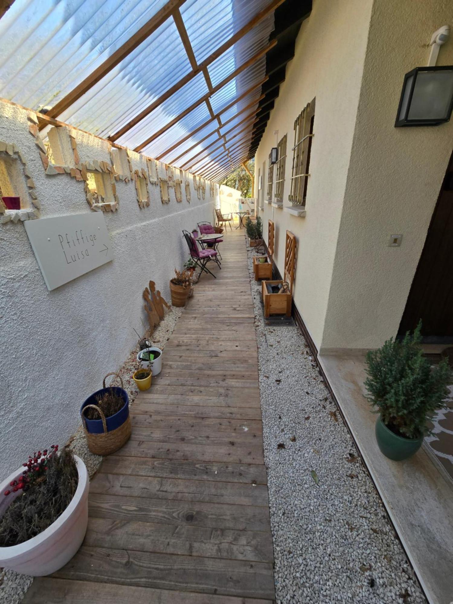 Marburg Apartment Pfiffige Luisa In Ruhiger Waldrandlage Mit Balkon Und Wintergarten Exteriör bild